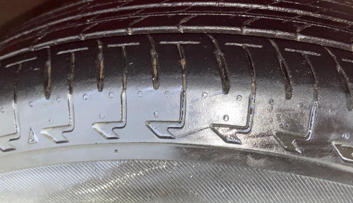 2023 Maruti Celerio ZXI AMT, Petrol, Automatic, 45,563 km, Right Front Tyre Tread