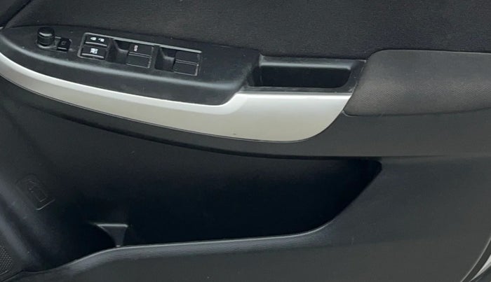 2017 Maruti Baleno DELTA PETROL 1.2, Petrol, Manual, 53,131 km, Driver Side Door Panels Control