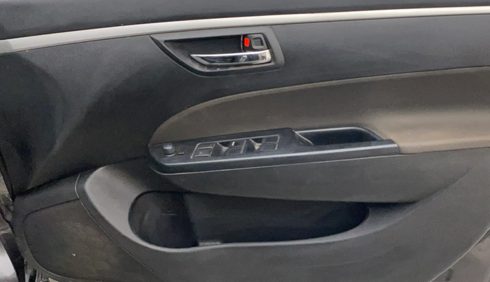 2017 Maruti Swift VXI O, Petrol, Manual, 69,453 km, Driver Side Door Panels Control