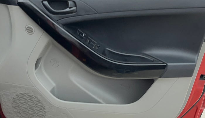 2019 Tata NEXON XM PETROL, Petrol, Manual, 75,193 km, Driver Side Door Panels Control