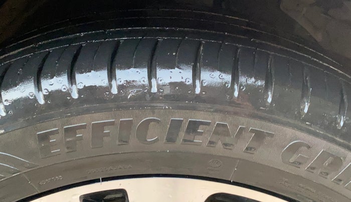 2021 MG HECTOR SMART HYBRID 1.5 PETROL, Petrol, Manual, 42,729 km, Right Front Tyre Tread