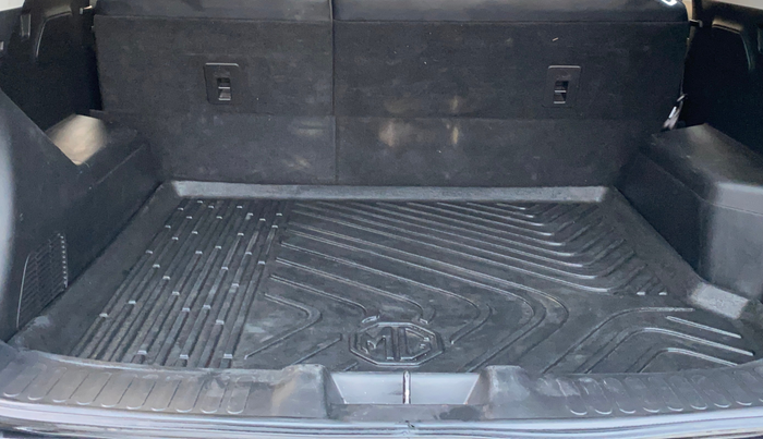 2021 MG HECTOR SMART HYBRID 1.5 PETROL, Petrol, Manual, 42,729 km, Boot Inside