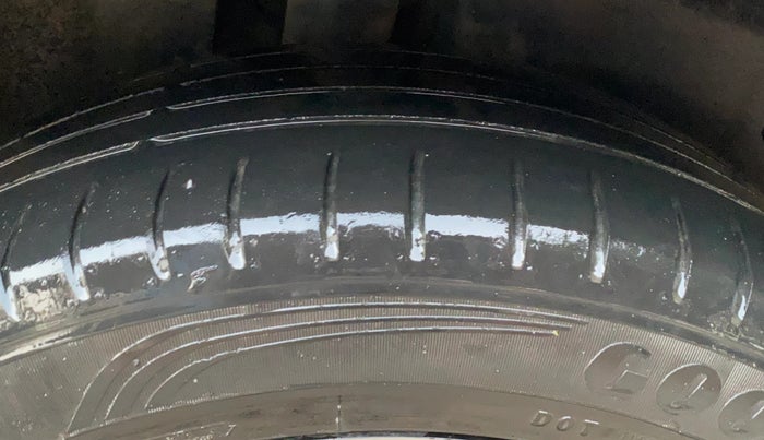 2021 MG HECTOR SMART HYBRID 1.5 PETROL, Petrol, Manual, 42,729 km, Right Rear Tyre Tread