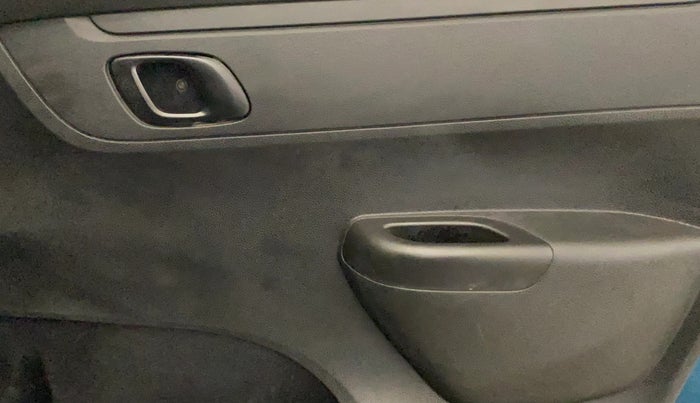 2020 Renault Kwid RXT 0.8, Petrol, Manual, 49,595 km, Driver Side Door Panels Control