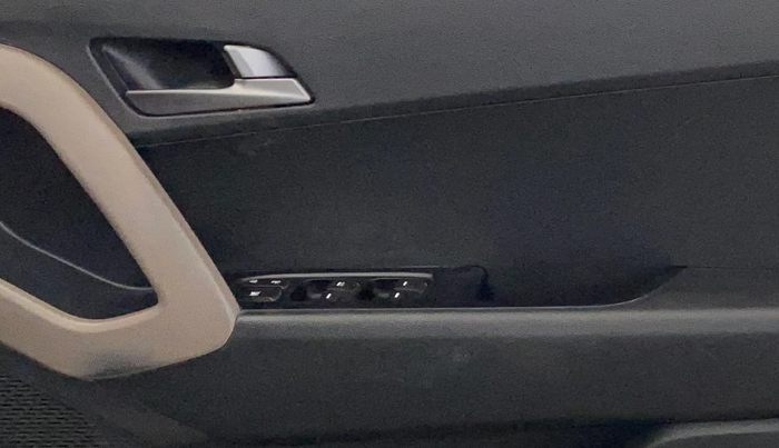 2016 Hyundai Creta SX PLUS 1.6 PETROL, Petrol, Manual, 71,741 km, Driver Side Door Panels Control