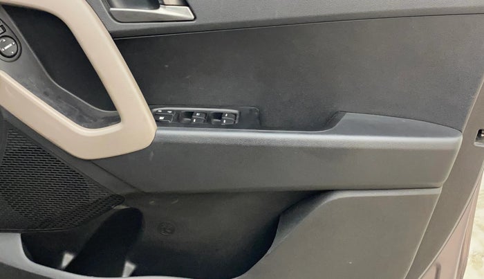 2016 Hyundai Creta SX PLUS 1.6 PETROL, Petrol, Manual, 55,118 km, Driver Side Door Panels Control