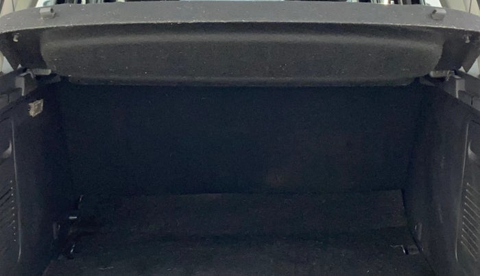 2018 Renault Captur RXT PETROL DUAL TONE, Petrol, Manual, 60,975 km, Boot Inside