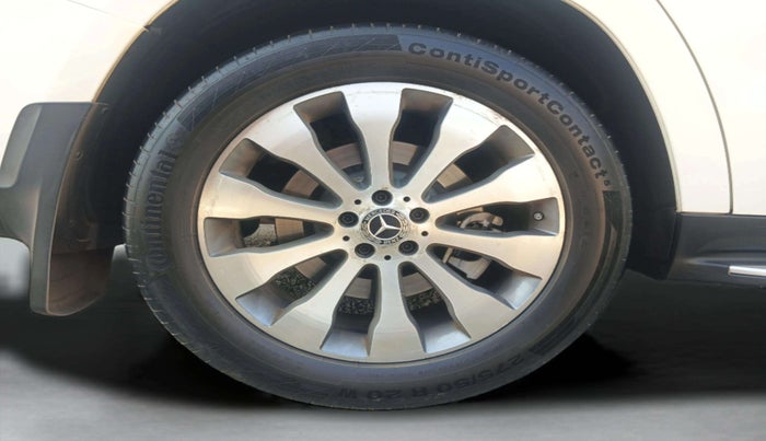 2018 Mercedes Benz GLS 350D, Diesel, Automatic, 1,03,209 km, Right Rear Wheel