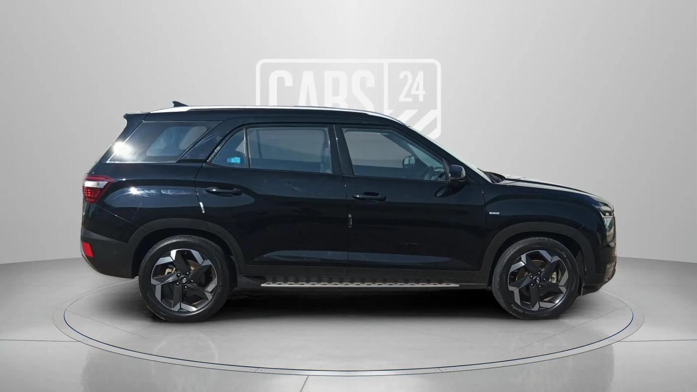 2024 Hyundai ALCAZAR PLATINUM(O) 7STR 1.5 AT, Diesel, Automatic, 26,551 km, Right Side View