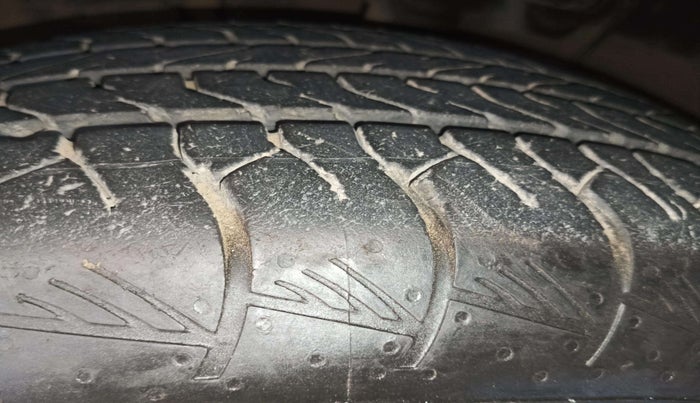 2024 Hyundai ALCAZAR PLATINUM(O) 7STR 1.5 AT, Diesel, Automatic, 26,551 km, Right Front Tyre Tread