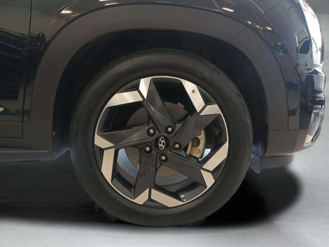 2024 Hyundai ALCAZAR PLATINUM(O) 7STR 1.5 AT, Diesel, Automatic, 26,551 km, Right Front Wheel