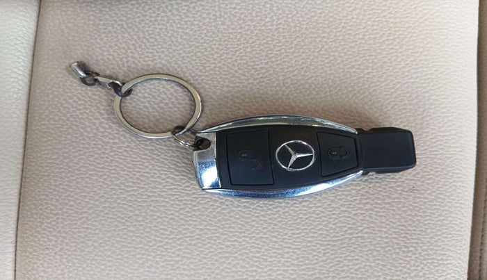 2017 Mercedes Benz GLA Class 200 CDI SPORT, Diesel, Automatic, 25,152 km, Key Close Up