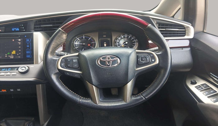 2016 Toyota Innova Crysta 2.4 VX 8 STR, Diesel, Manual, 79,766 km, Steering Wheel Close Up