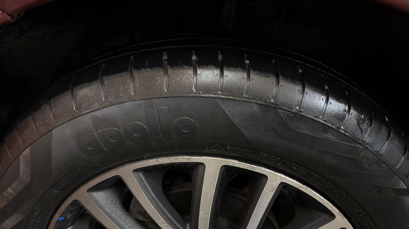 2017 Maruti Dzire ZXI PLUS AMT, Petrol, Automatic, 40,800 km, Left Front Tyre Tread