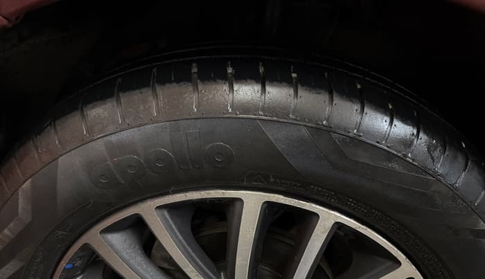 2017 Maruti Dzire ZXI PLUS AMT, Petrol, Automatic, 40,800 km, Left Front Tyre Tread
