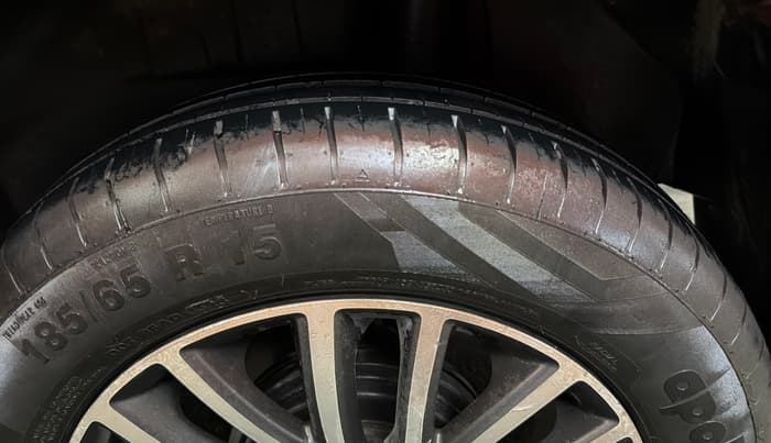 2017 Maruti Dzire ZXI PLUS AMT, Petrol, Automatic, 40,800 km, Left Rear Tyre Tread