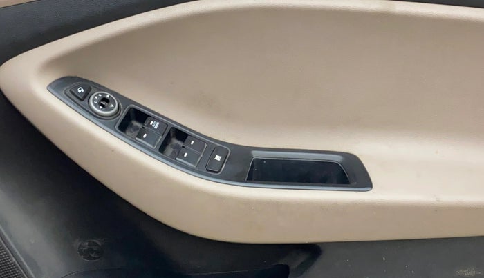 2019 Hyundai Elite i20 SPORTZ PLUS 1.2, Petrol, Manual, 57,954 km, Driver Side Door Panels Control