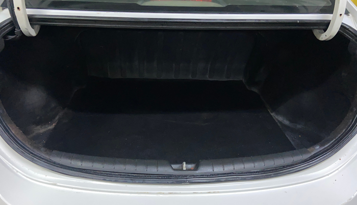 2018 Hyundai Verna 1.6 VTVT SX, Petrol, Manual, 75,000 km, Boot Inside