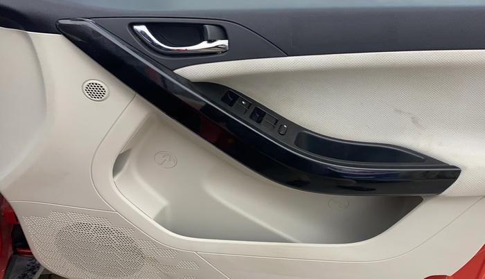 2021 Tata NEXON XZA PLUS PETROL, Petrol, Automatic, 44,605 km, Driver Side Door Panels Control