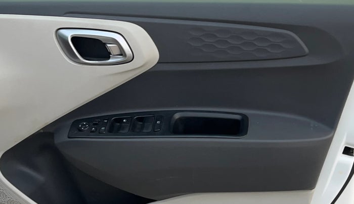 2020 Hyundai AURA SX 1.2, Petrol, Manual, 74,746 km, Driver Side Door Panels Control