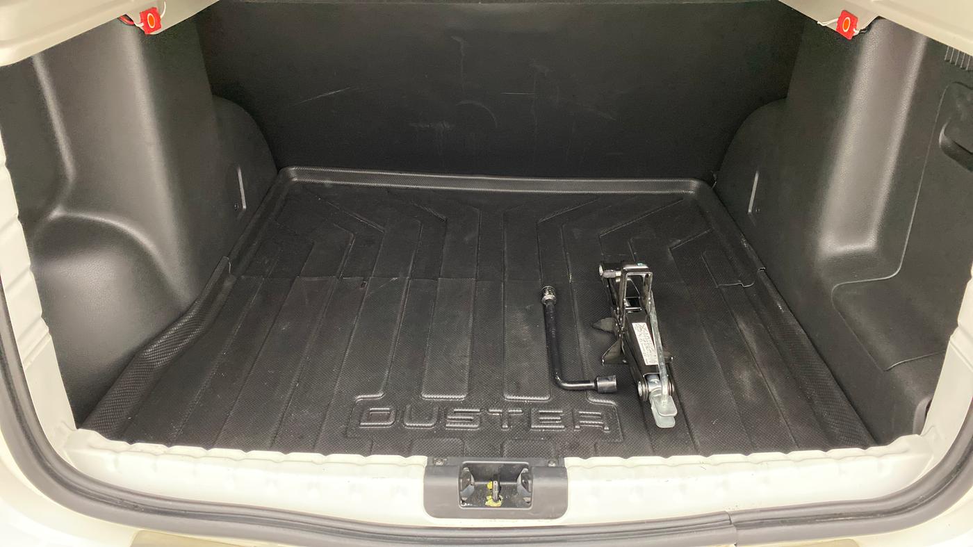 2021 Renault Duster RXZ, Petrol, Manual, 17,618 km, Boot Inside
