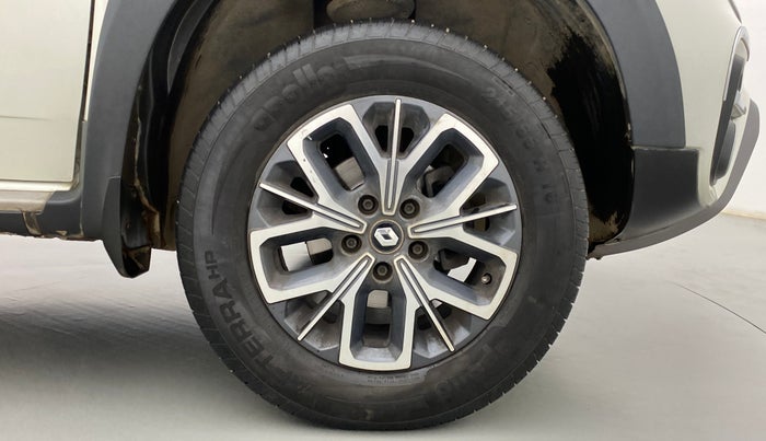 2021 Renault Duster RXZ, Petrol, Manual, 17,618 km, Right Front Wheel