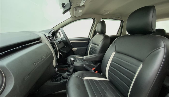 2021 Renault Duster RXZ, Petrol, Manual, 17,618 km, Right Side Front Door Cabin