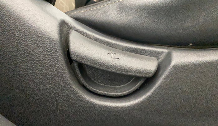 2016 Hyundai Grand i10 SPORTZ 1.2 KAPPA VTVT, Petrol, Manual, 63,008 km, Driver Side Adjustment Panel