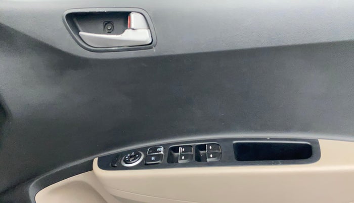 2016 Hyundai Grand i10 SPORTZ 1.2 KAPPA VTVT, Petrol, Manual, 63,008 km, Driver Side Door Panels Control