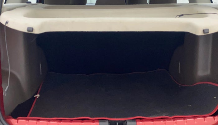 2017 Renault Duster 110 PS RXZ DIESEL, Diesel, Manual, 58,665 km, Boot Inside