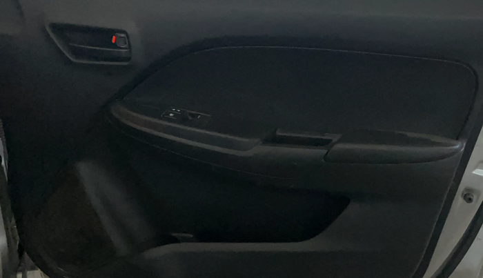 2016 Maruti Baleno SIGMA PETROL 1.2, Petrol, Manual, 47,801 km, Driver Side Door Panels Control