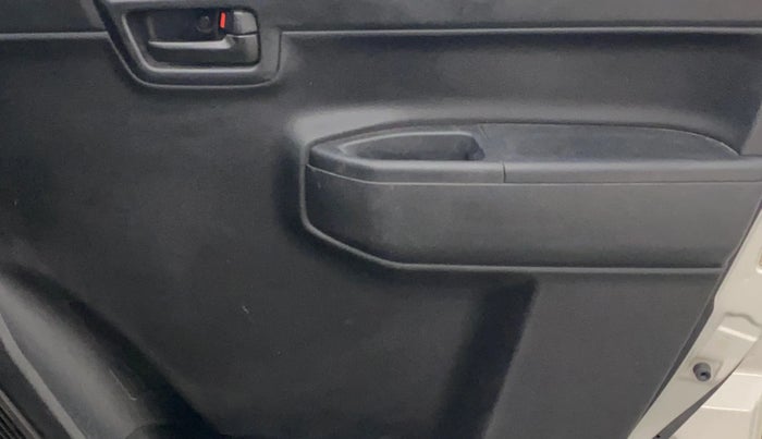 2022 Maruti S PRESSO VXI PLUS AMT, Petrol, Automatic, 32,645 km, Driver Side Door Panels Control