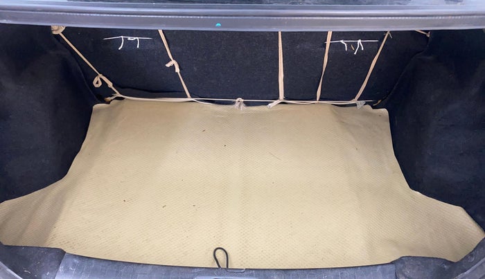 2013 Maruti Swift Dzire VXI, Petrol, Manual, 63,118 km, Boot Inside