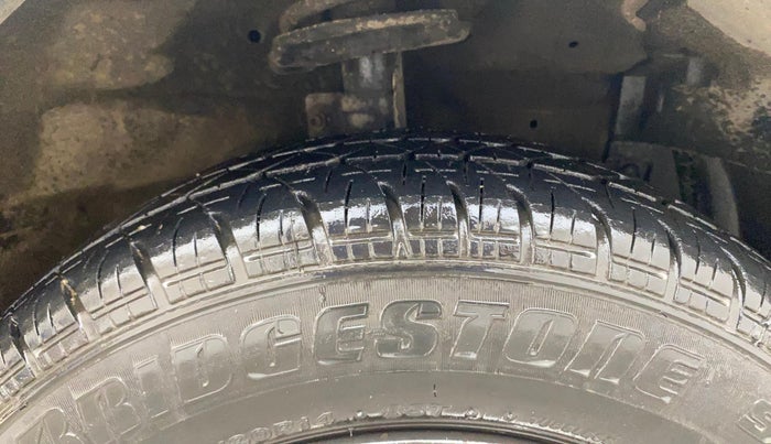 2013 Maruti Swift Dzire VXI, Petrol, Manual, 63,118 km, Right Front Tyre Tread