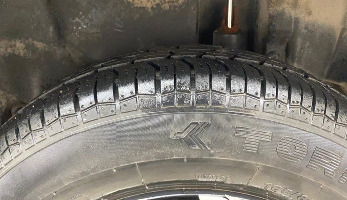2013 Maruti Swift Dzire VXI, Petrol, Manual, 63,118 km, Left Rear Tyre Tread