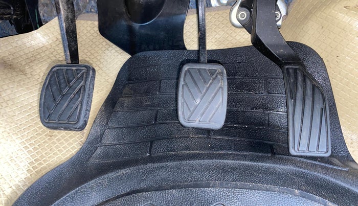 2013 Maruti Swift Dzire VXI, Petrol, Manual, 63,118 km, Pedals