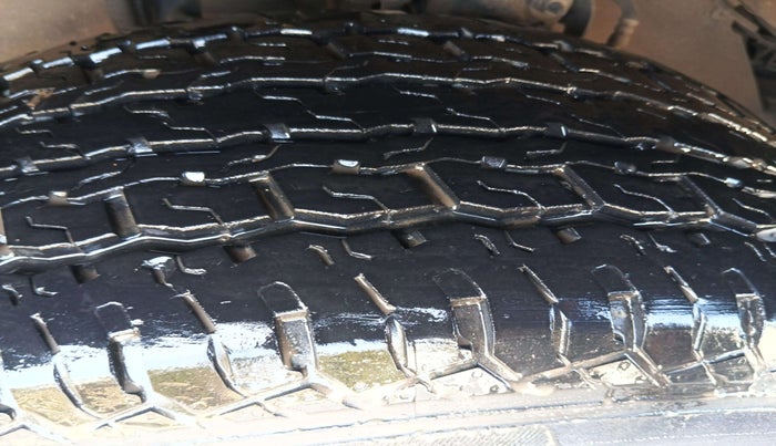 2021 Ford Endeavour TITANIUM 2.0 4X4 AT, Diesel, Automatic, 67,382 km, Right Rear Tyre Tread