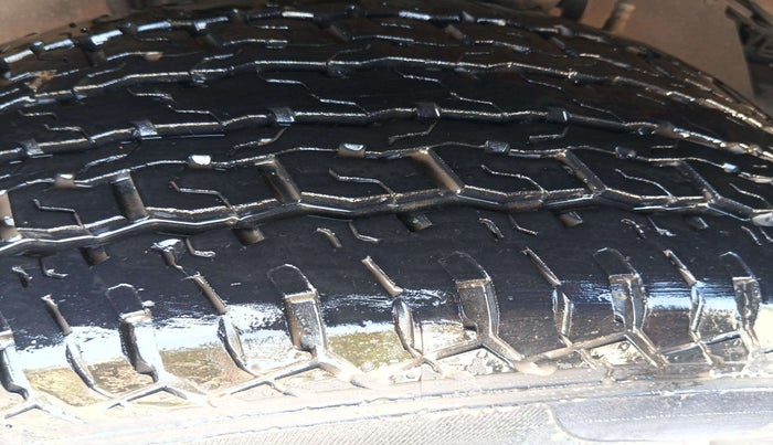 2021 Ford Endeavour TITANIUM 2.0 4X4 AT, Diesel, Automatic, 67,382 km, Right Front Tyre Tread