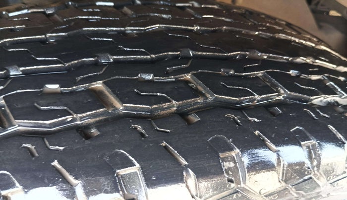 2021 Ford Endeavour TITANIUM 2.0 4X4 AT, Diesel, Automatic, 67,382 km, Left Front Tyre Tread