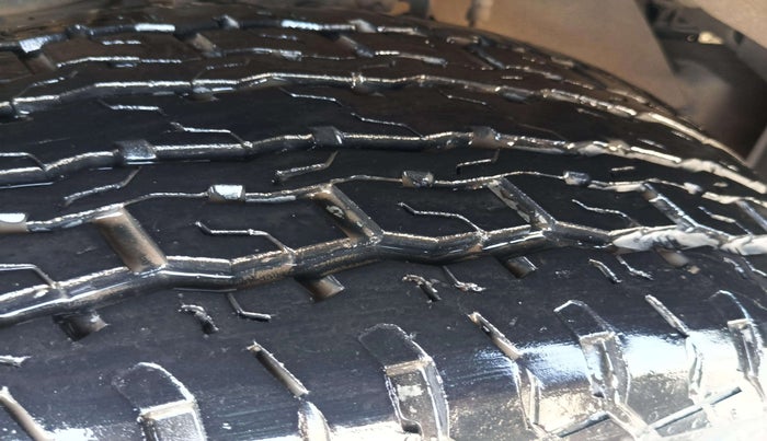 2021 Ford Endeavour TITANIUM 2.0 4X4 AT, Diesel, Automatic, 67,382 km, Left Rear Tyre Tread