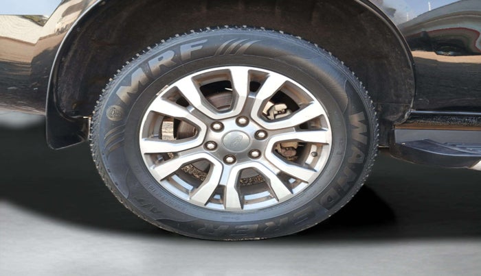 2021 Ford Endeavour TITANIUM 2.0 4X4 AT, Diesel, Automatic, 67,382 km, Right Rear Wheel