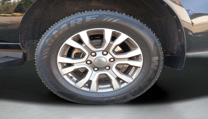 2021 Ford Endeavour TITANIUM 2.0 4X4 AT, Diesel, Automatic, 67,382 km, Left Rear Wheel