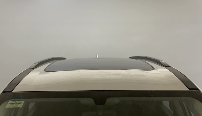 2023 Mahindra XUV700 AX 5 D MT 7 STR, Diesel, Manual, 52,057 km, Moonroof/ Sunroof