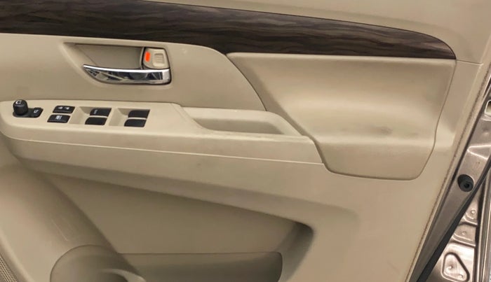 2019 Maruti Ertiga ZXI AT SHVS, Petrol, Automatic, 39,652 km, Driver Side Door Panels Control