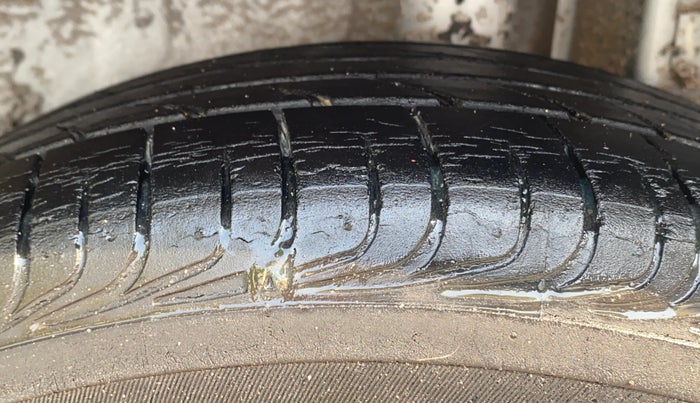 2014 Toyota Etios VD, Diesel, Manual, 25,949 km, Left Rear Tyre Tread