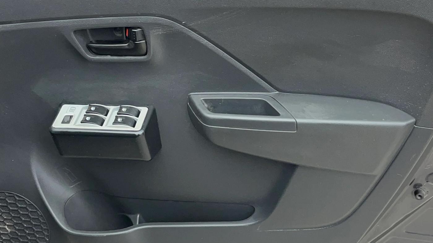 2023 Maruti Alto K10 LXI, Petrol, Manual, 23,127 km, Driver Side Door Panels Control