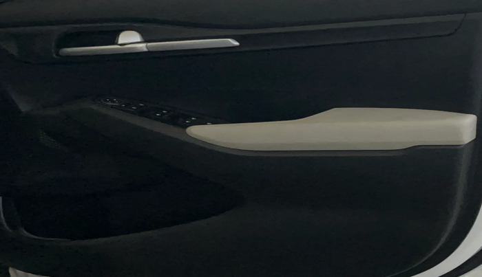 2022 KIA SELTOS HTK PLUS 1.5 IMT, Petrol, Manual, 60,425 km, Driver Side Door Panels Control