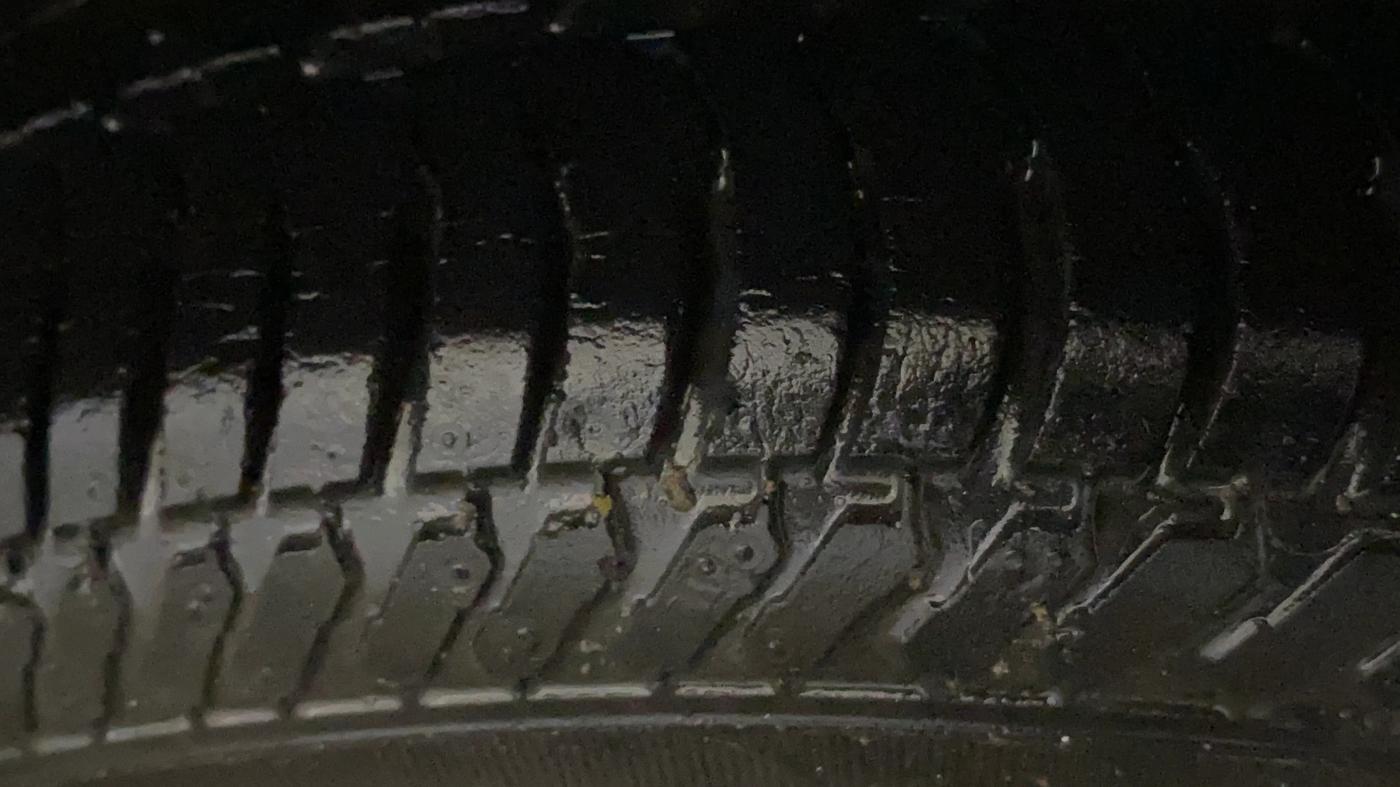 2015 Maruti Alto K10 VXI, Petrol, Manual, 35,243 km, Left Rear Tyre Tread