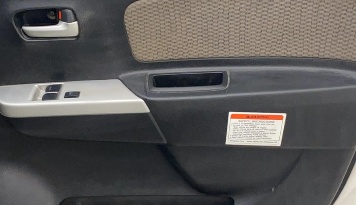 2016 Maruti Wagon R 1.0 LXI CNG, CNG, Manual, 1,04,598 km, Driver Side Door Panels Control