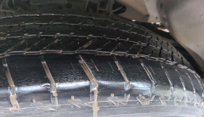 2017 ISUZU D-Max V Cross 4*4 MT, Diesel, Manual, 93,048 km, Right Front Tyre Tread